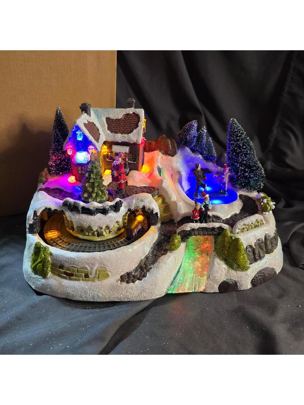 2011 Winter Wonderland Animated Christmas Fiber Optics Train Lights Music 12"x8"